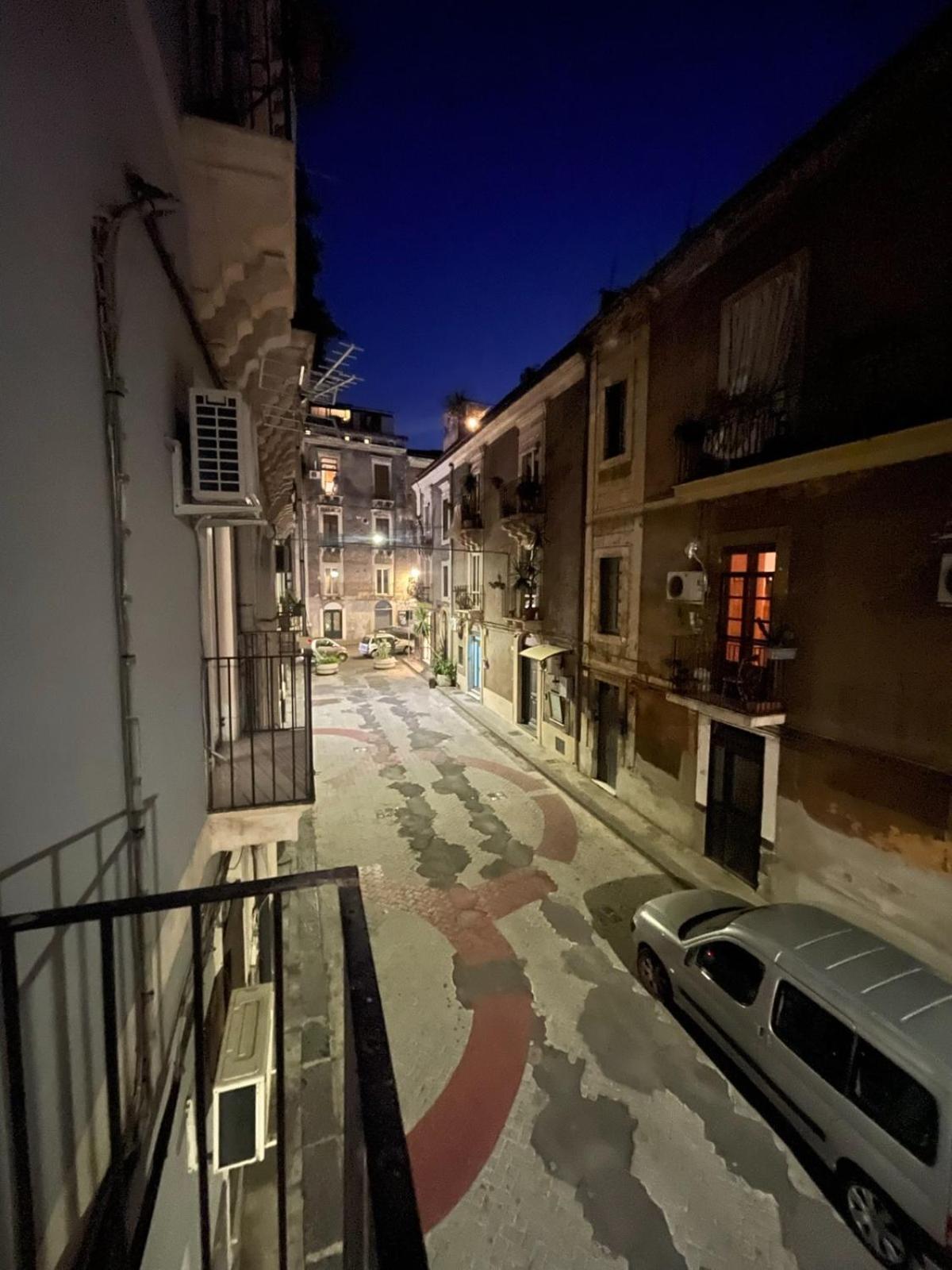 La Casa Di Carta Al Duomo Apartman Catania-Fontanarossai nemzetközi repülőtér Kültér fotó
